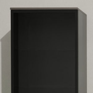 Ausführung Mittelschrank: Alurahmenfront Schwarz mit Schwarzglas