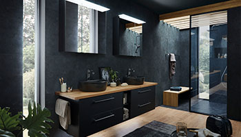 Badezimmer in Schwarz
